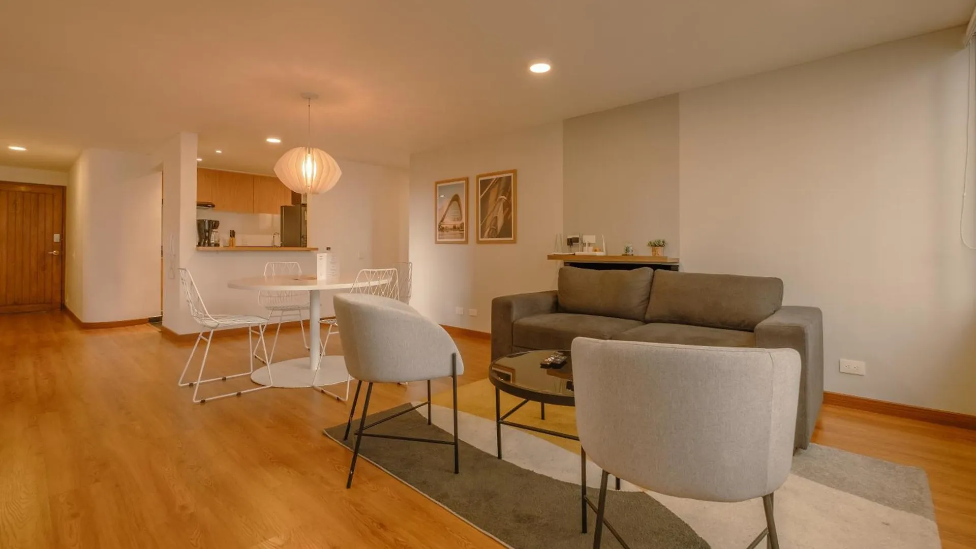 Penthouse Chicala Colombian Experience In Parque Virrey Apartment Bogota