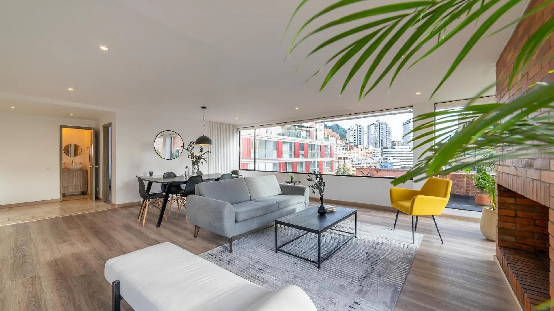 Penthouse Chicala Colombian Experience In Parque Virrey Apartment Bogota
